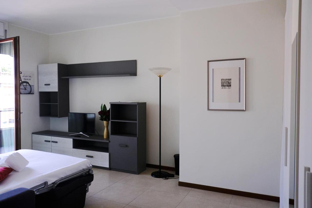 Best Way Rent - Elegante Loft Con Terrazzo Милан Экстерьер фото